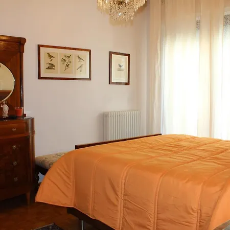 Tres Chic Nocleg ze śniadaniem *